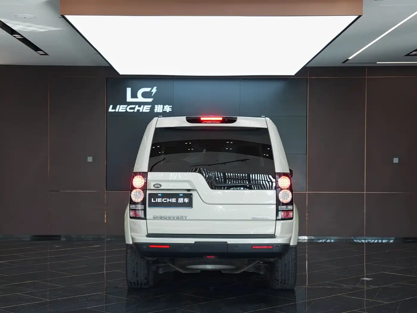 Land Rover Discovery 2014 3.0 SC V6 HSE Luxury фото 15
