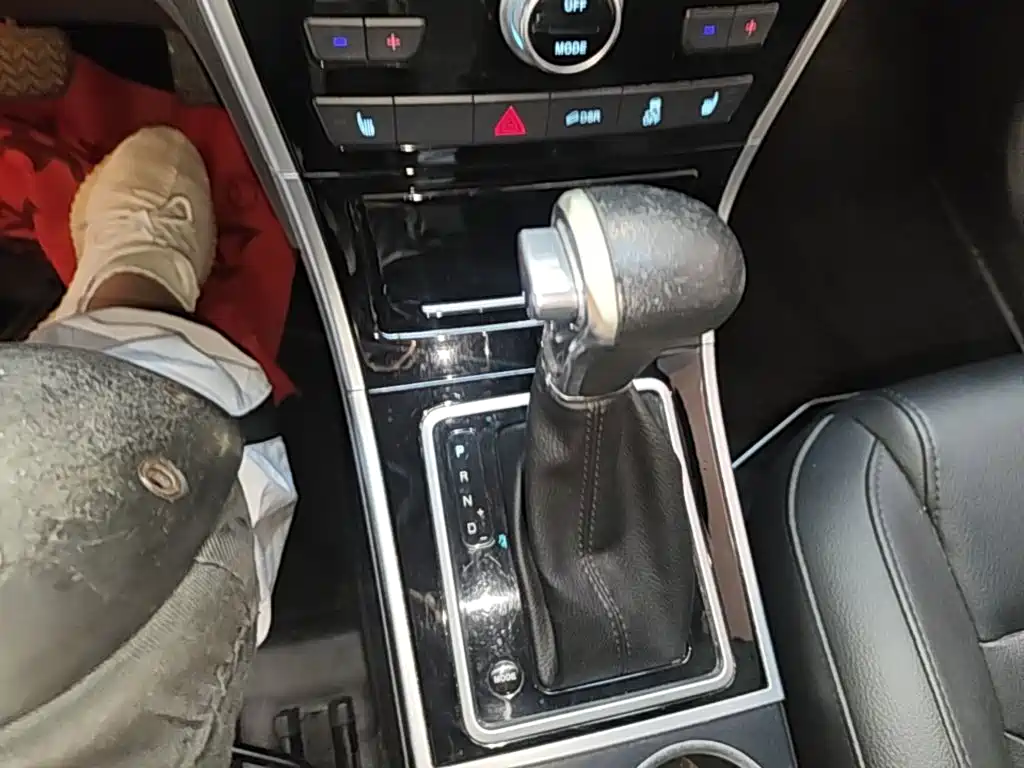 Фото 14 - Haval H2