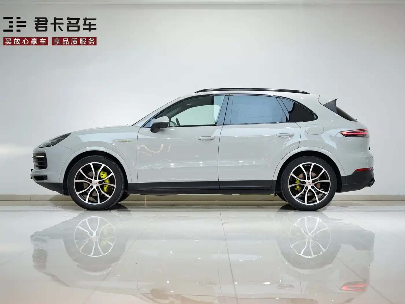Porsche Cayenne New Energy 2022 Cayenne E-Hybrid 2.0T Platinum Edition фото 6