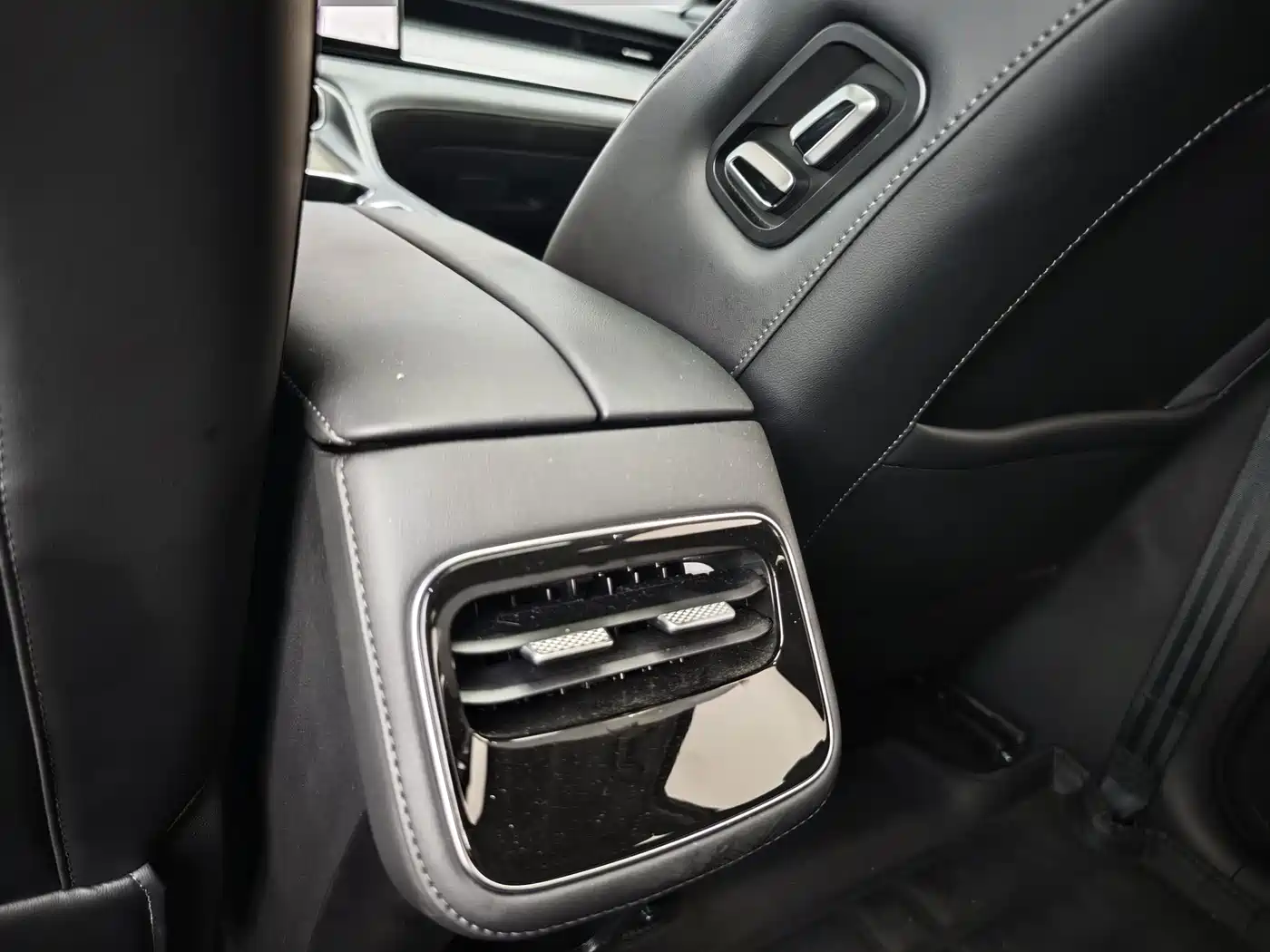 Chery Tiggo 8 PLUS 2024 2025 290TGDI DCT Luxury 5-seater