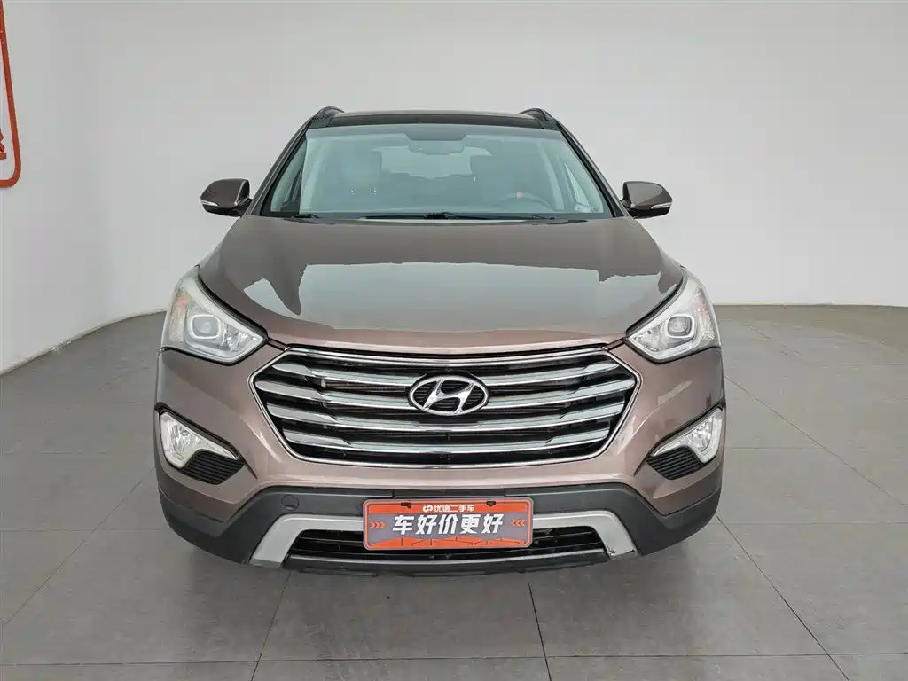 Hyundai Grand Santa Fe 2013 3.0L 7-Seater 4WD Comfort Edition фото 3