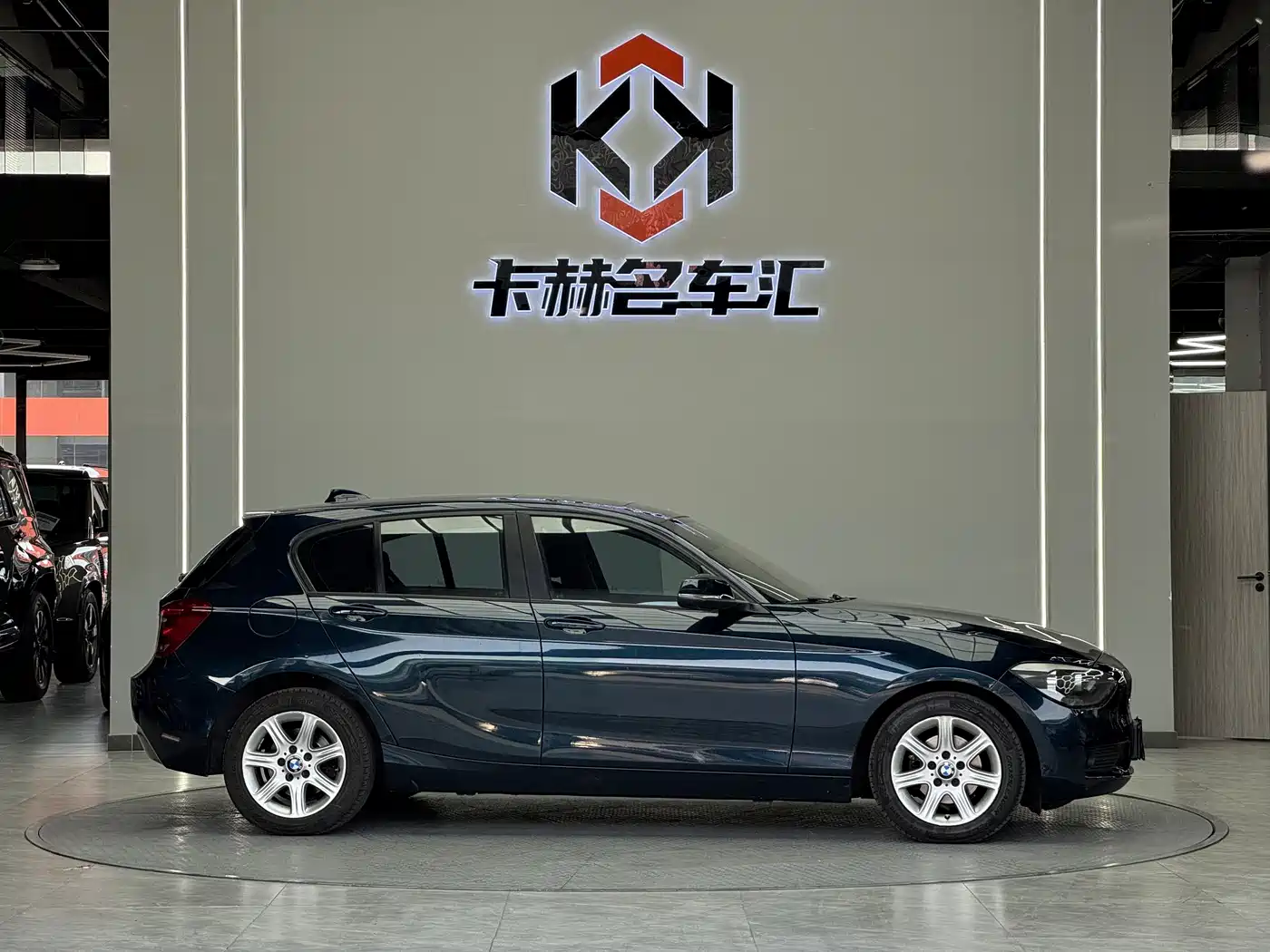 BMW 1 Series (Import) 2012 116i Leading фото 4