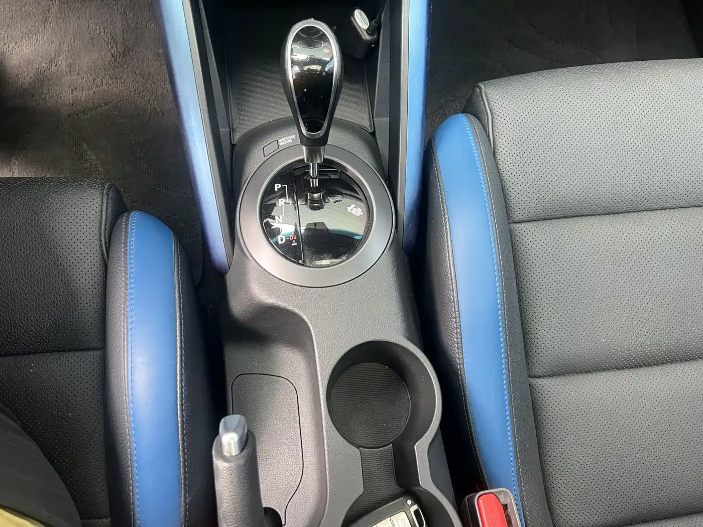 Hyundai Veloster 2016 2015 1.6T Automatic Luxury Edition