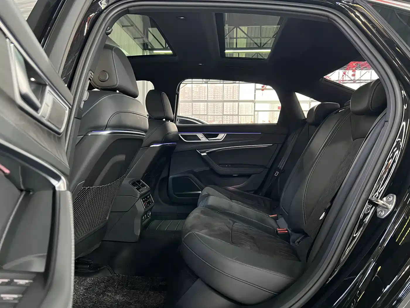 Audi A6L 2024 55 TFSI quattro Exclusive Dynamic фото 4