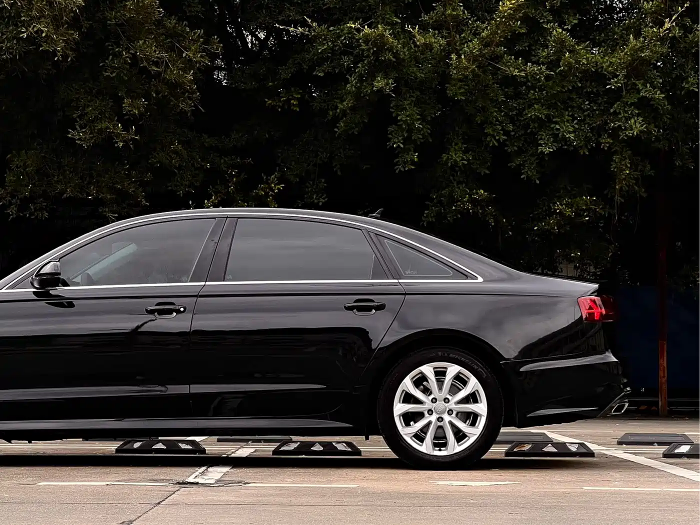 Audi A6L 2018 30th Anniversary 35 TFSI Fashion фото 10