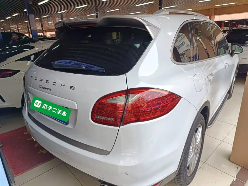 Porsche Cayenne 2014 Cayenne Platinum Edition 3.0T фото 7