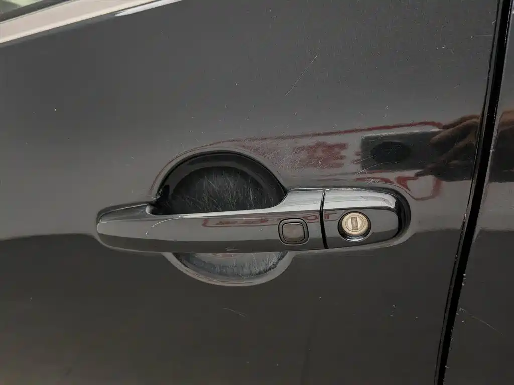 Photo 18 - Toyota RAV4 Rongfang