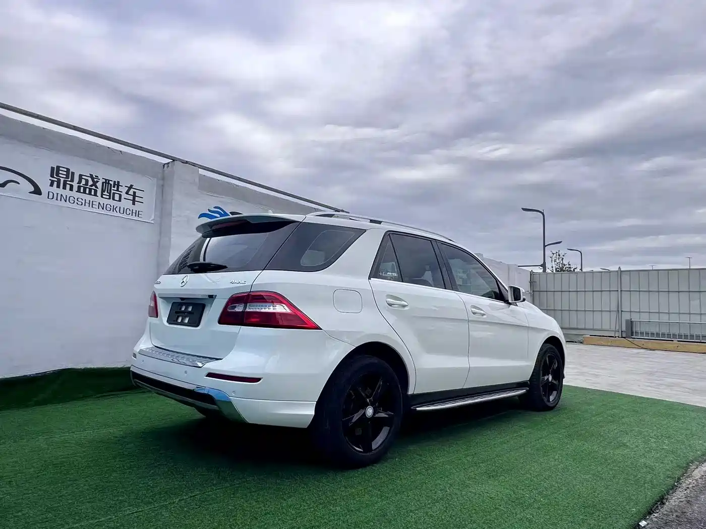 Mercedes-Benz M-Class 2012 ML 300 фото 4