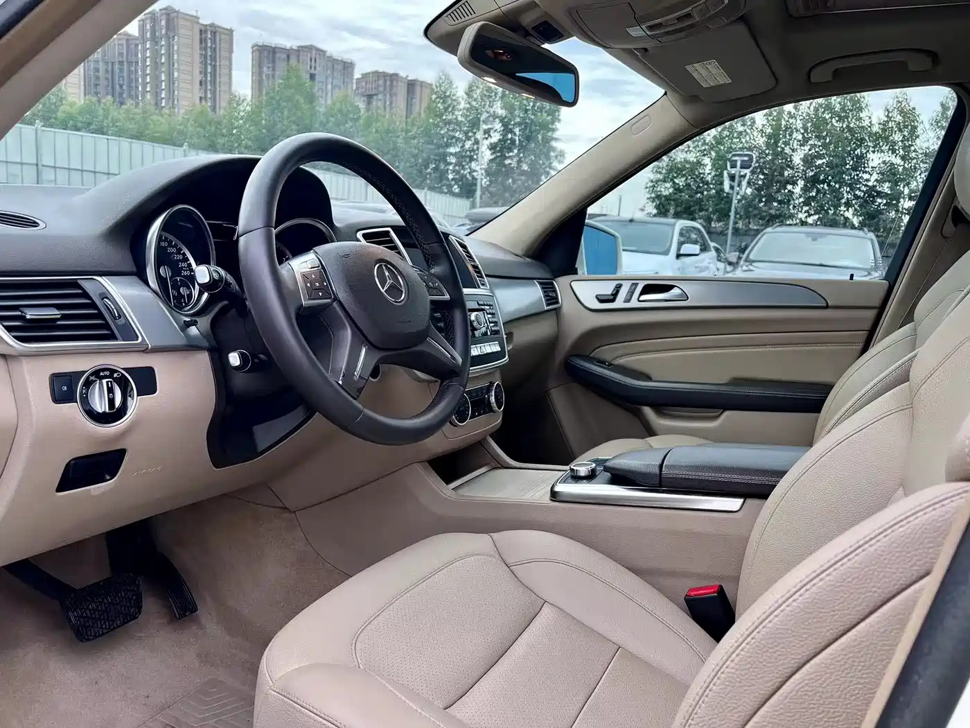 Mercedes-Benz M-Class 2012 ML 300 фото 9