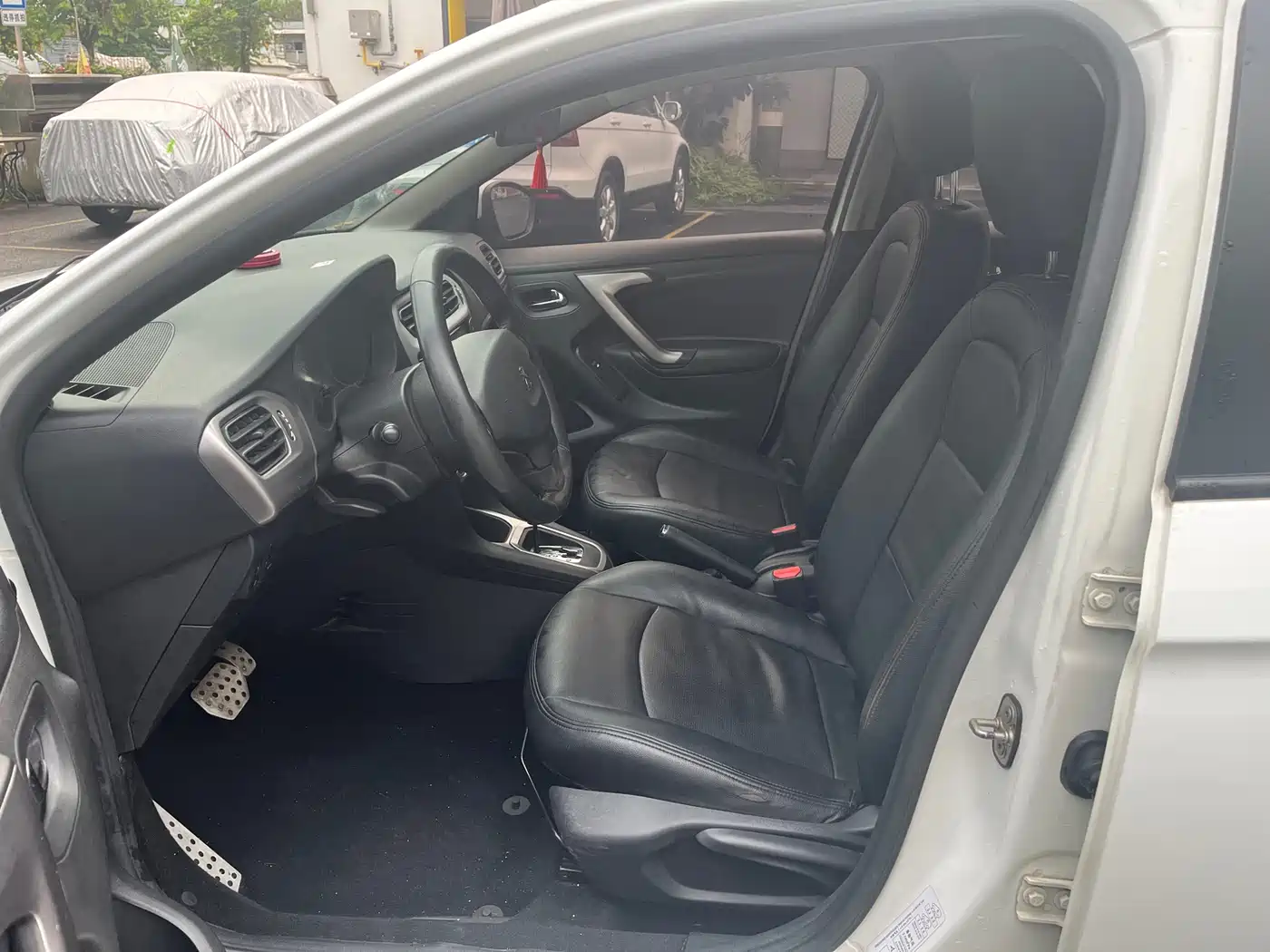 Peugeot 301 2014 1.6L Automatic Luxury Edition фото 9