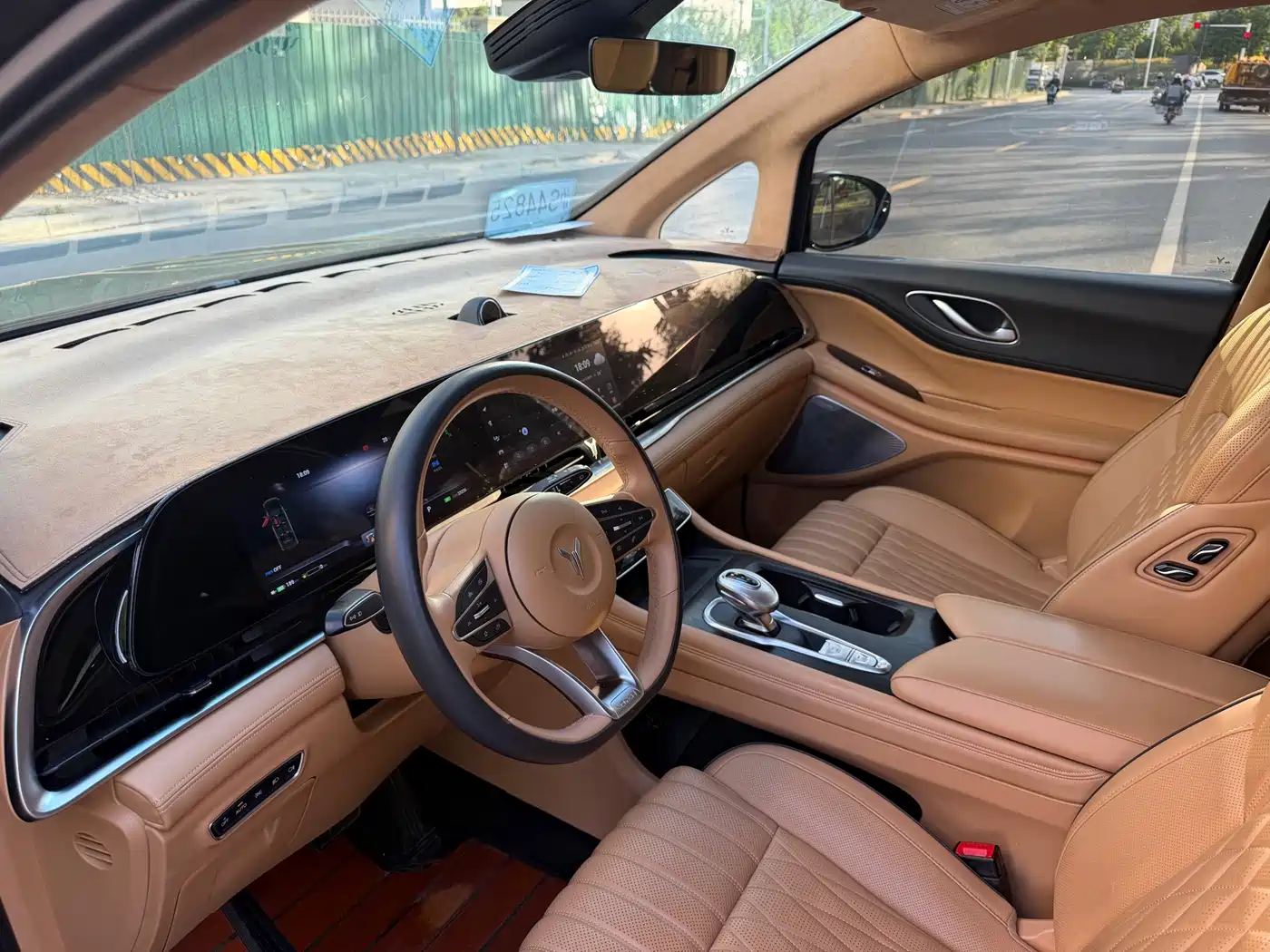 Voyah Auto Voyah Dreamer 2024 PHEV Extended Range Flagship Edition фото 4