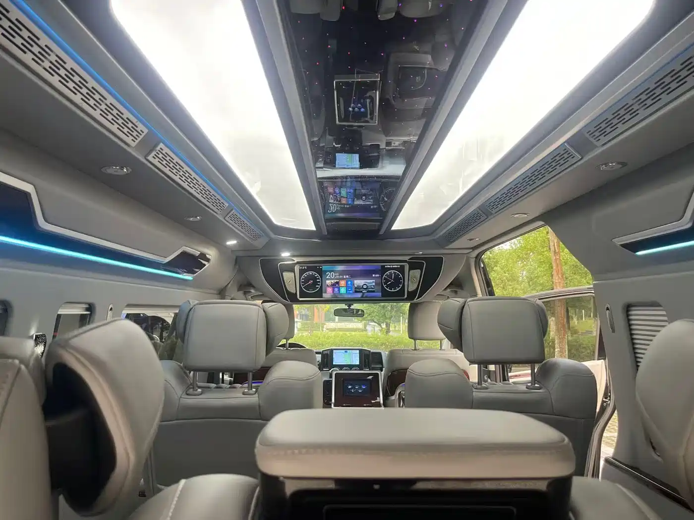 Toyota HIACE 2022 2022 3.5L Automatic 7-Seater
