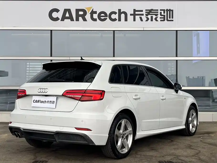 Audi A3 2019 Sportback 35 TFSI Fashion China VI фото 3