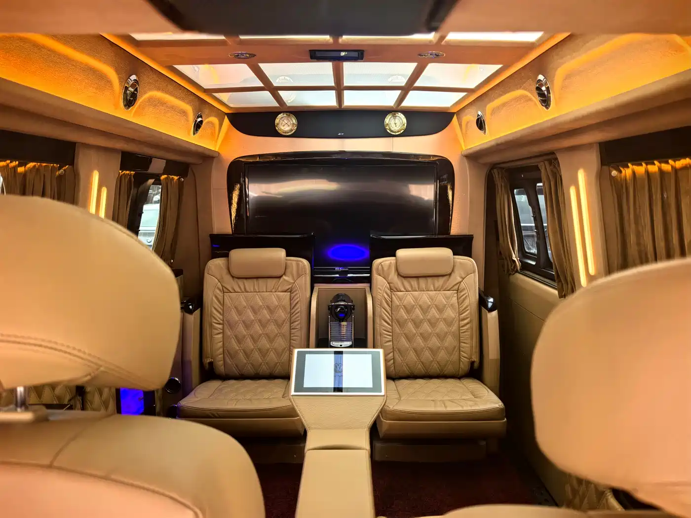 Volkswagen Caravelle 2019 2.0TSI 4WD Luxury 7-seater фото 5
