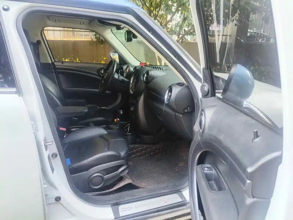 Photo 10 - MINI COUNTRYMAN