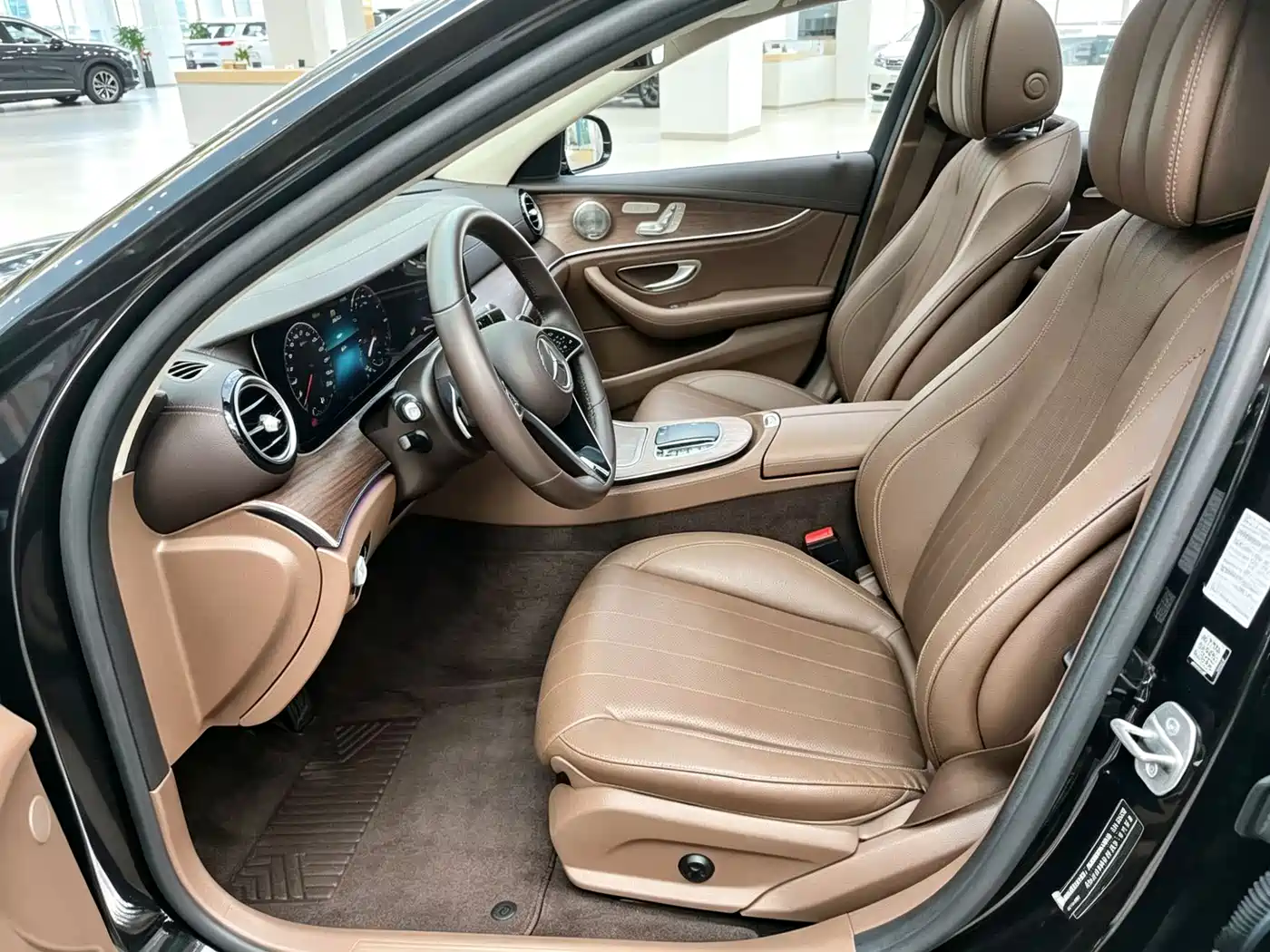 Mercedes-Benz E-Class 2020 E 300 L Fashion фото 7