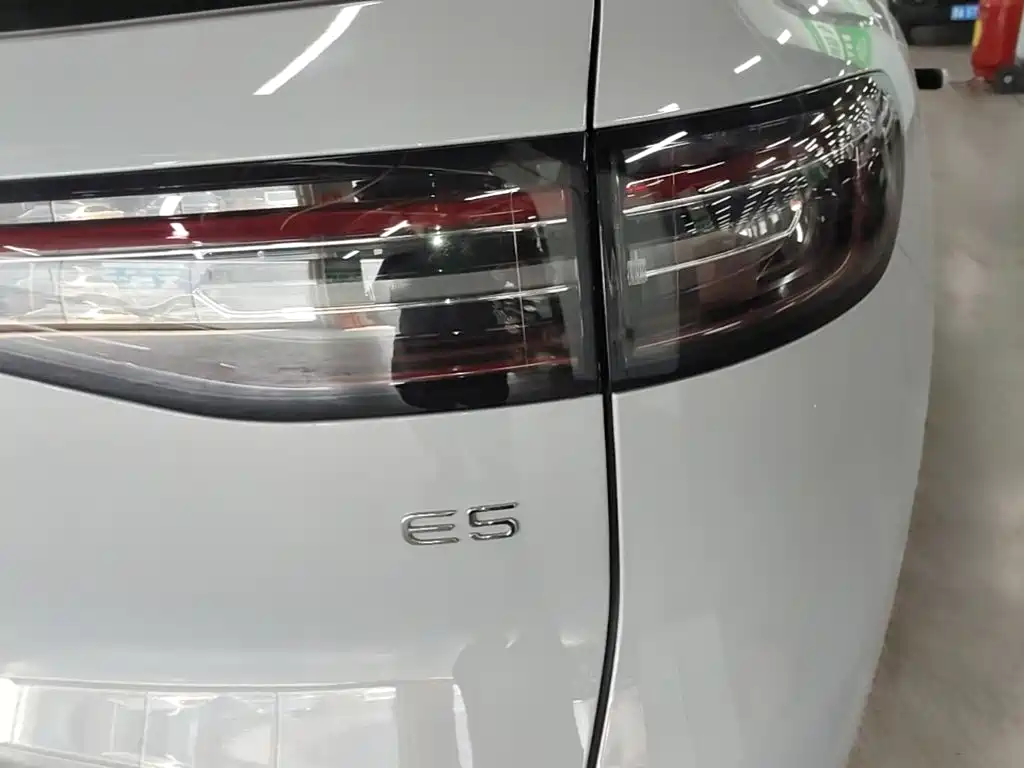Geely Galaxy Galaxy E5 2026 2026 530km Voyager Edition