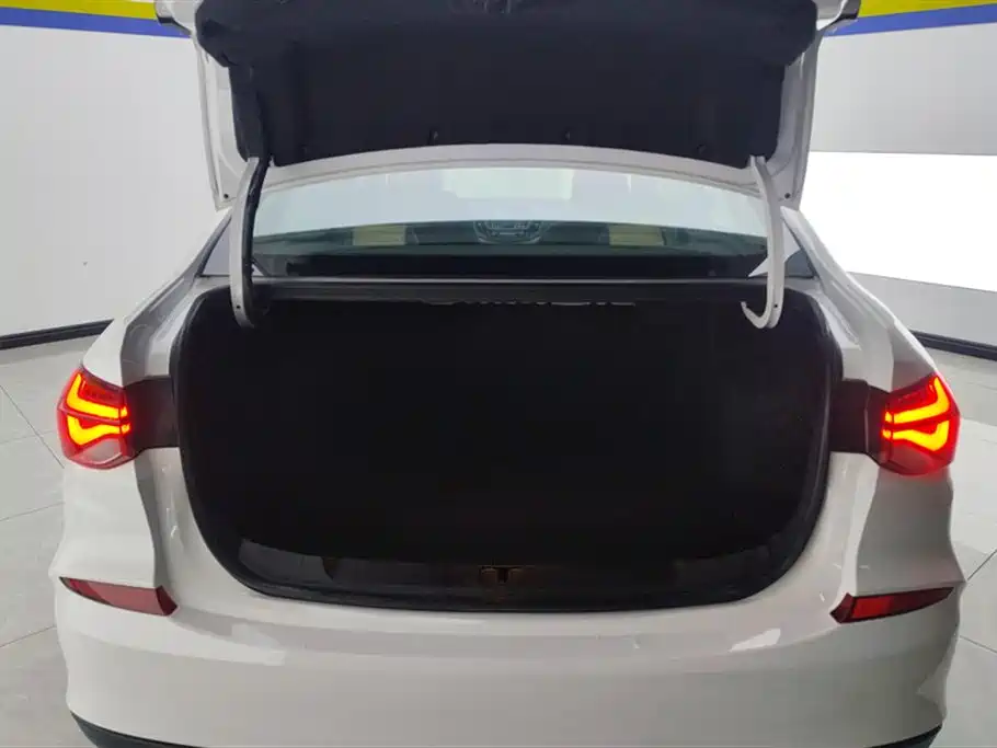 Chevrolet Monza 2020 320 Auto Joy Edition фото 4