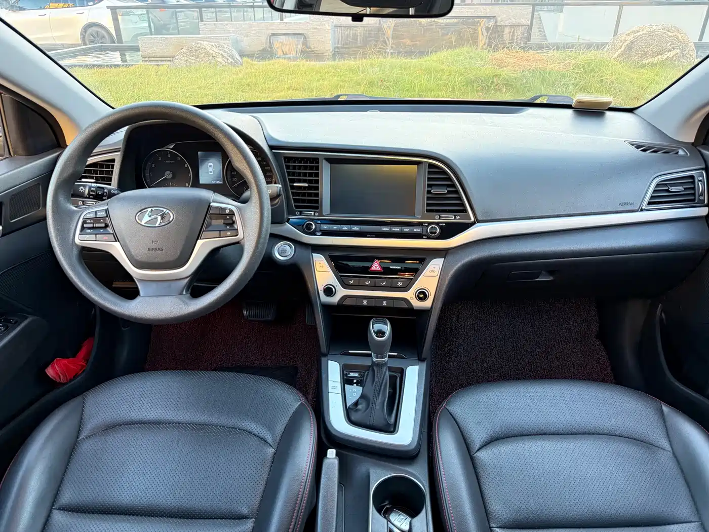 Hyundai Elantra 2016 Model 1.6L Automatic Smart Elite фото 14