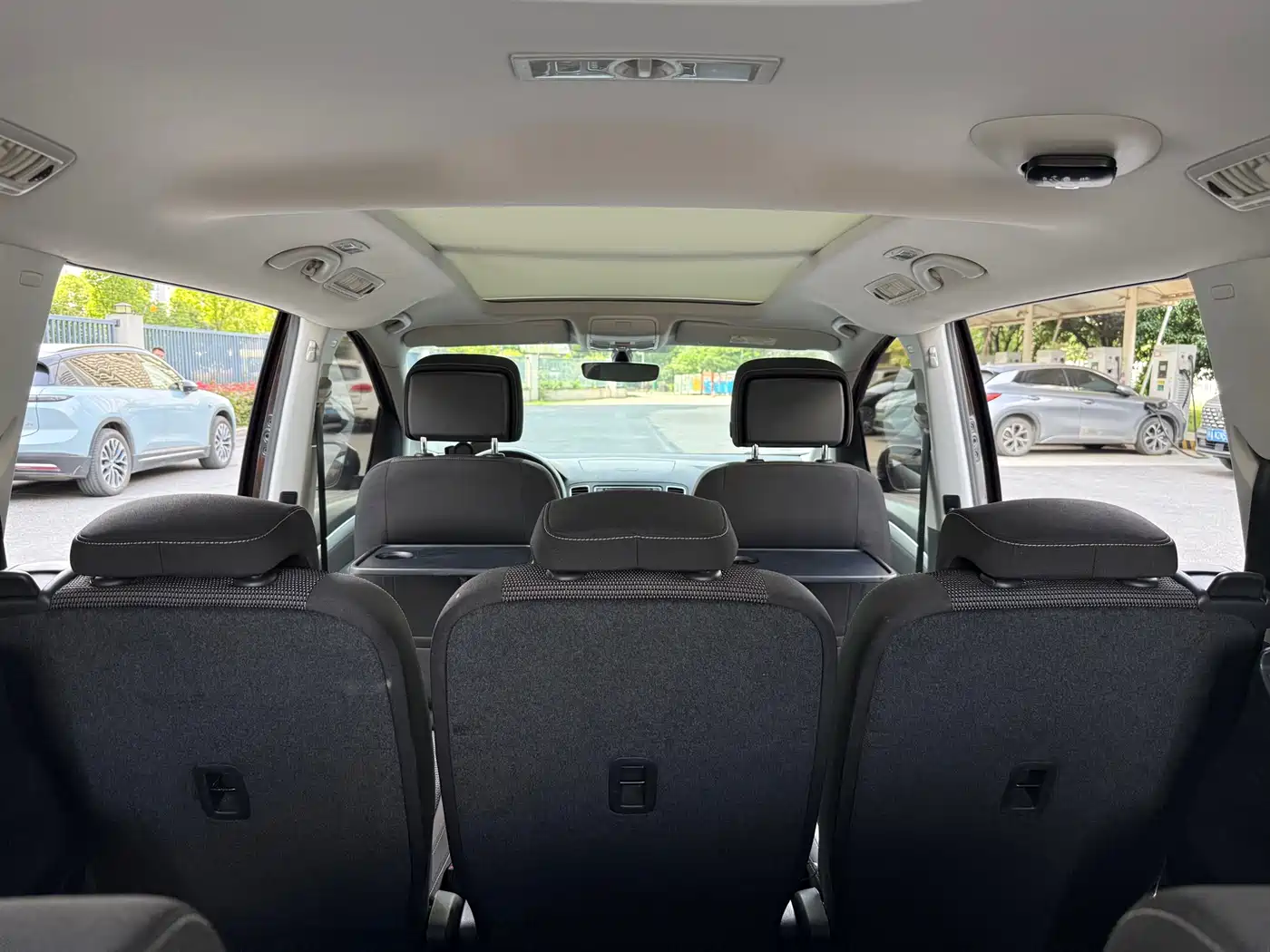 Volkswagen Sharan 2018 380TSI Comfort 7-Seater фото 13