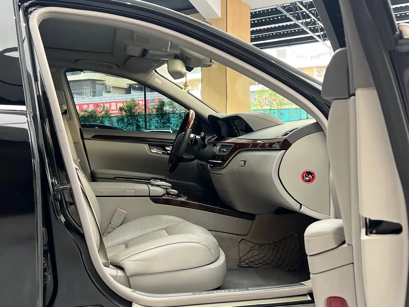 Mercedes-Benz S-Class 2010 Model S 400 L HYBRID фото 25