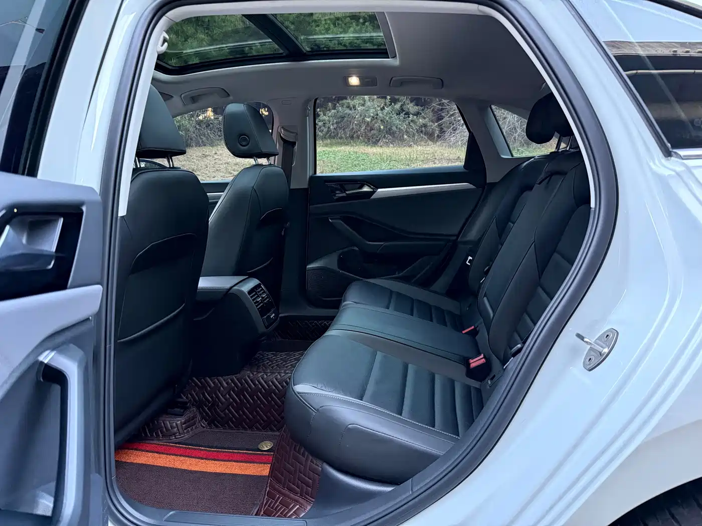 Volkswagen Sagitar, миниатюра 8