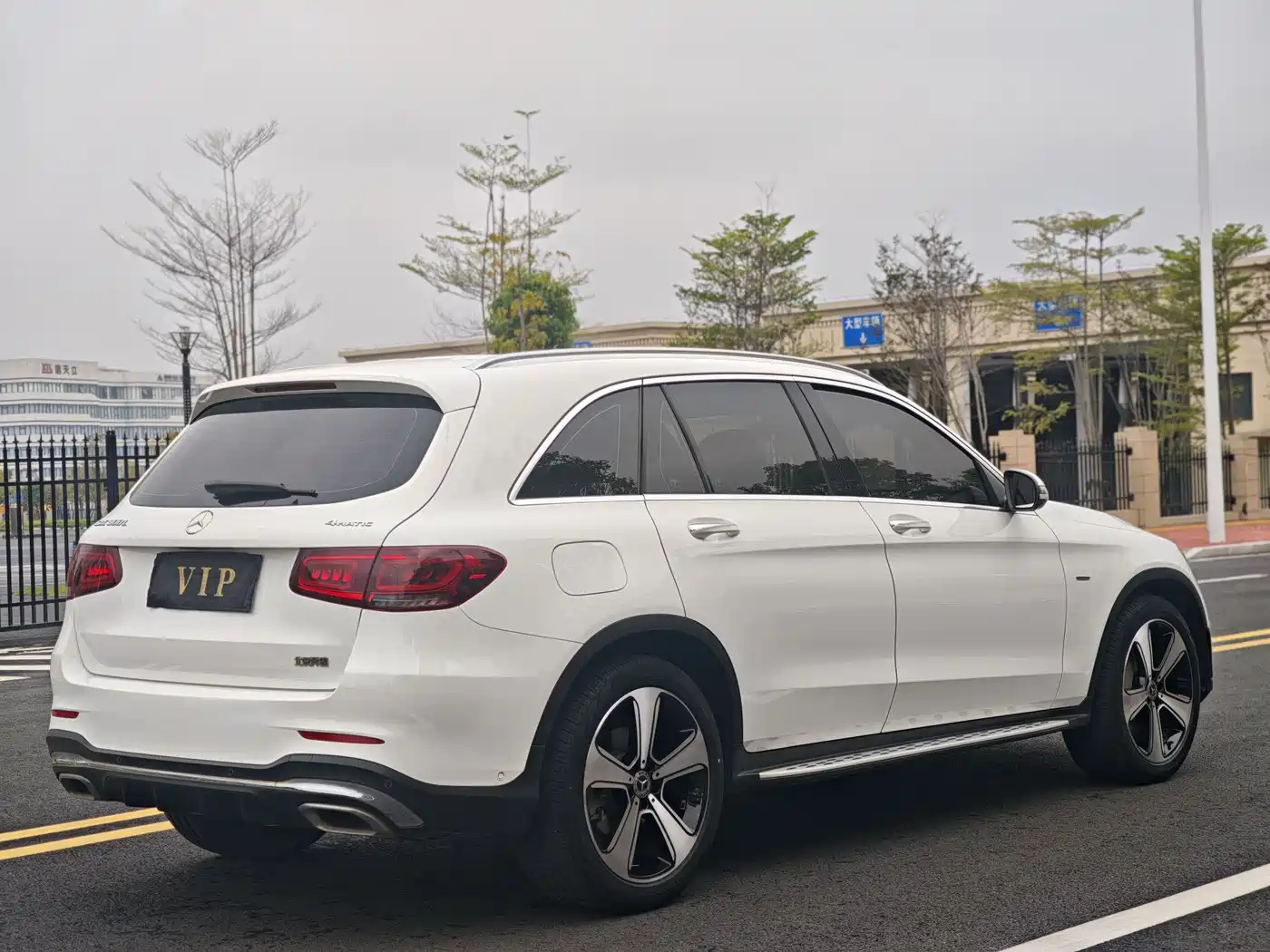 Mercedes-Benz GLC 2022 GLC 300 L 4MATIC Dynamic Collector's Edition фото 9