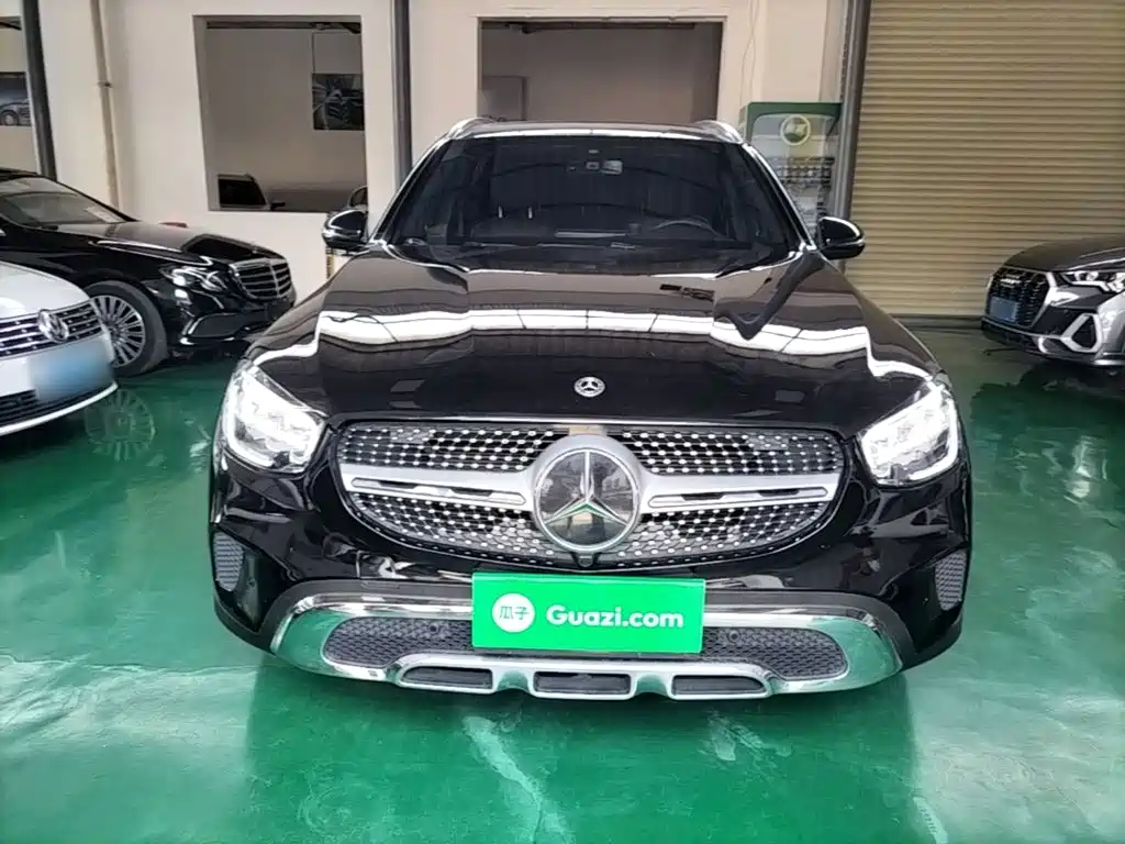 MERCEDES-BENZ GLC