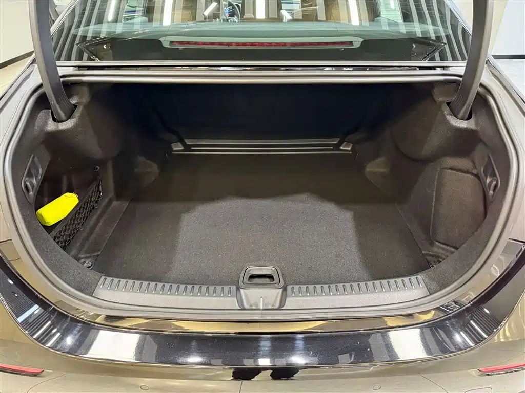 Mercedes-Benz E-Class 2025 Facelift E 300 L Fashion фото 12