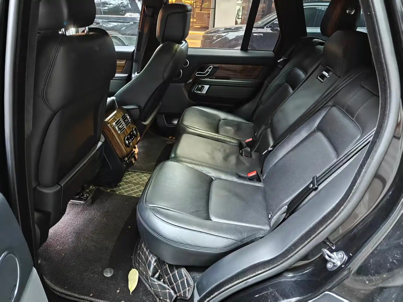 Land Rover Range Rover 2018 3.0 SC V6 Vogue Heritage Edition фото 8