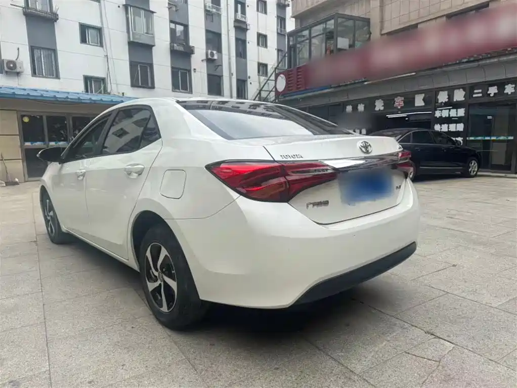 Toyota Levin 2018 185T CVT Luxury Edition фото 12