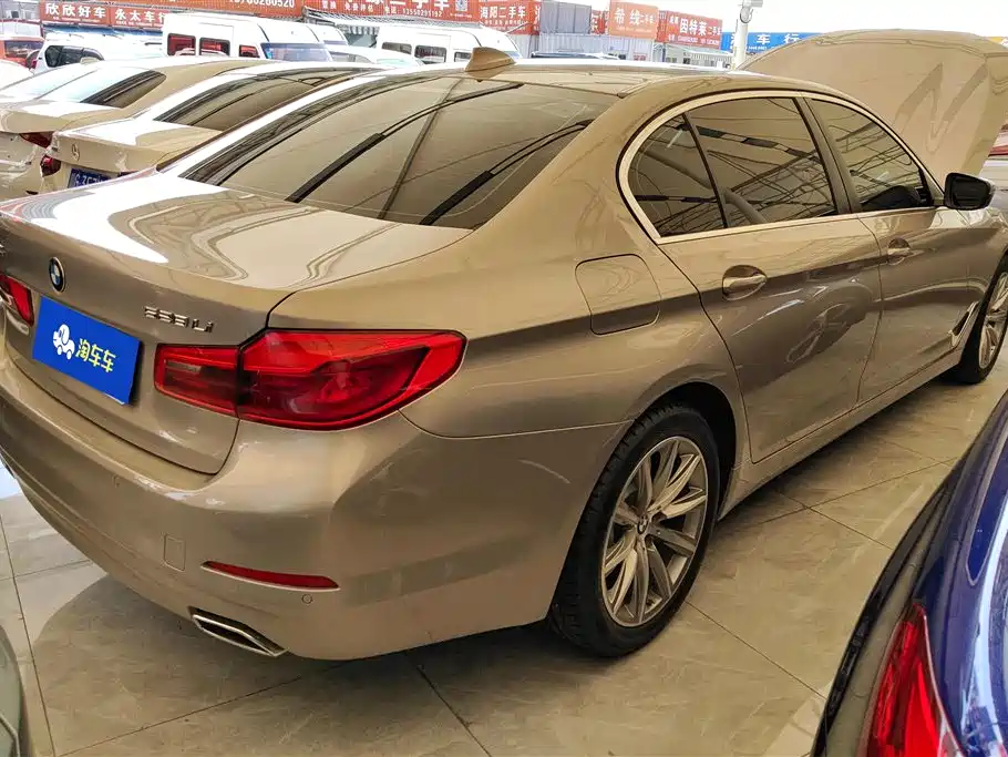 BMW 5 Series 2018 528Li Launch Special Edition фото 3
