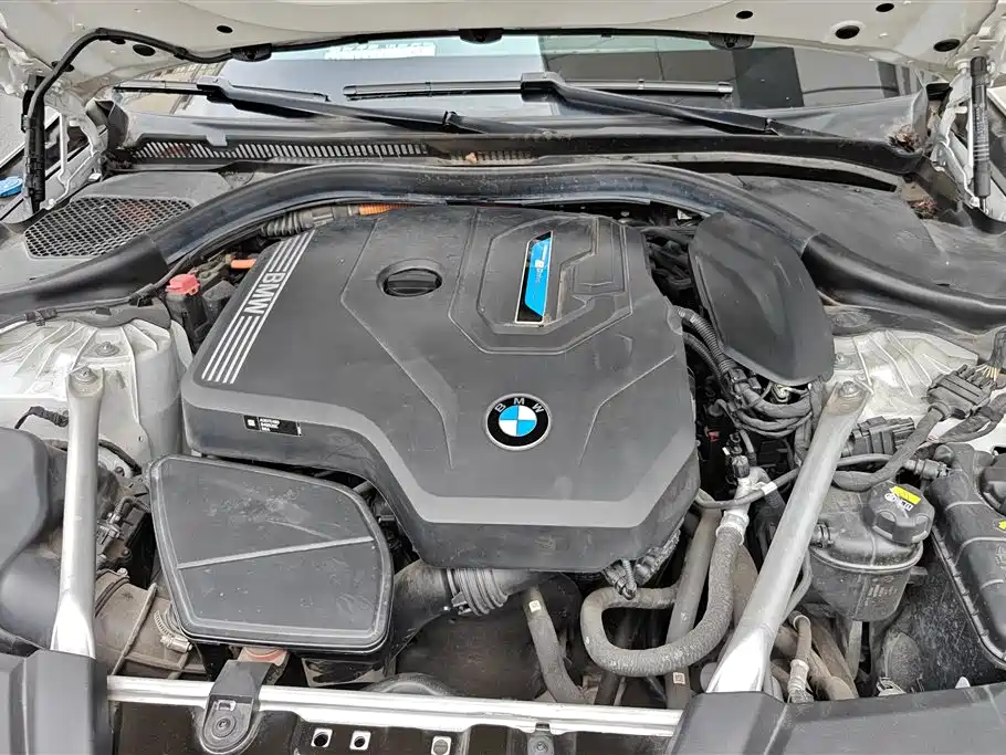 BMW 5 Series New Energy 2022 535Le M Sport Package фото 10