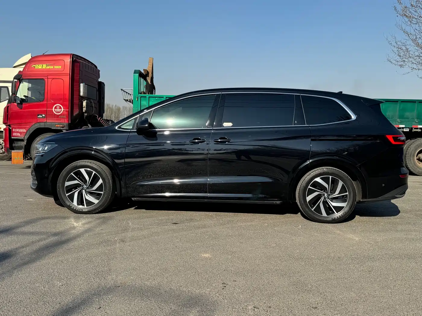 Volkswagen Viloran 2022 380TSI Premium Edition фото 8