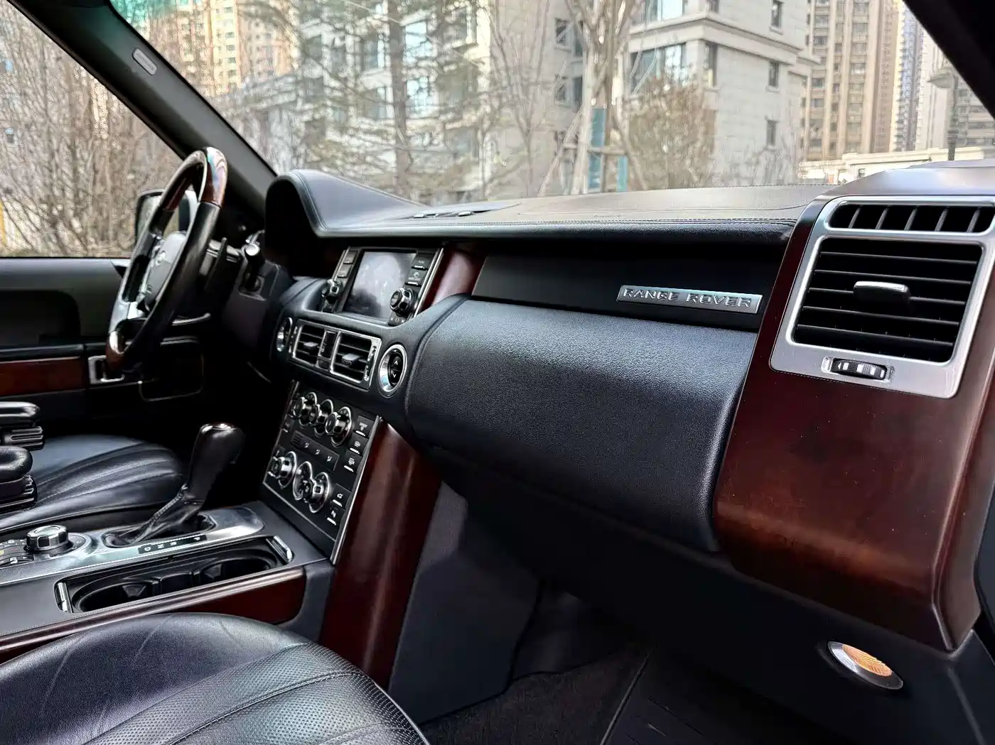 Land Rover Range Rover 2012 5.0 SC V8 фото 11