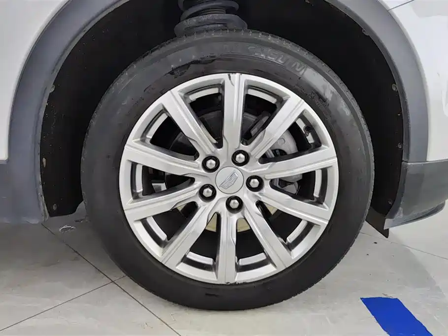 Cadillac XT4 2021 28T FWD Luxury Edition фото 6