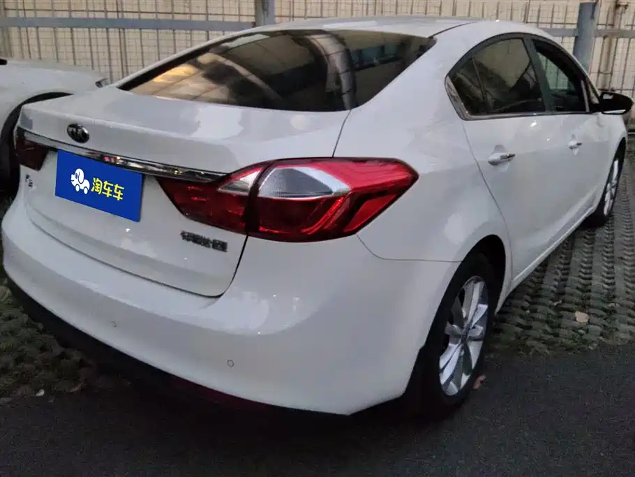 Kia K3 2016 1.6L Automatic GLS фото 3