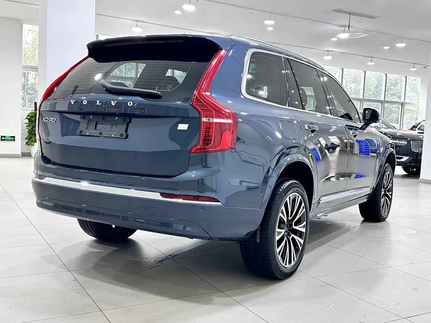 VOLVO XC90 PLUG IN HYBRID