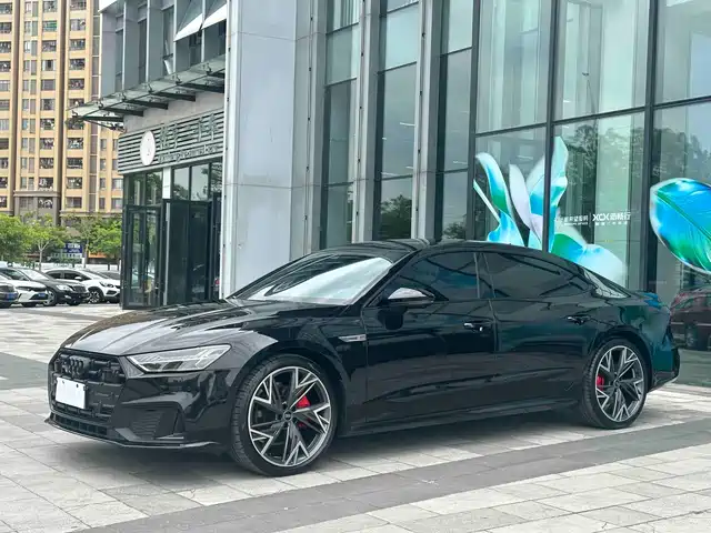 Audi A7L 2024 45 TFSI quattro S-line Black Warrior Edition