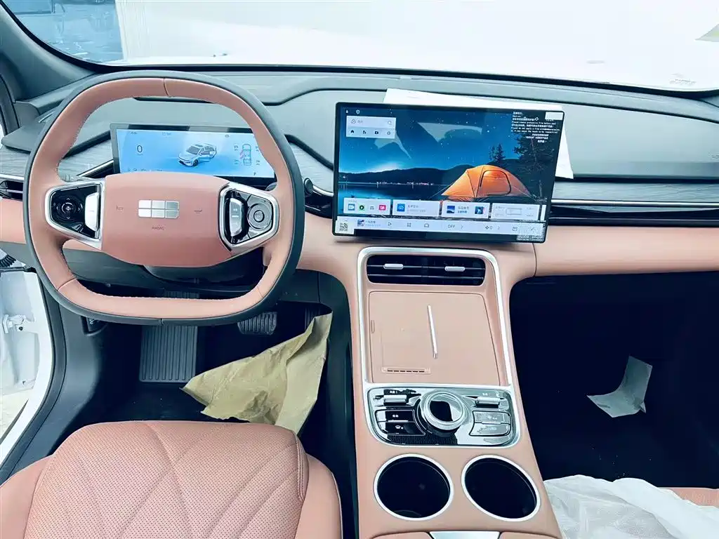 Geely Galaxy Galaxy L6 2025 EM-i 140km Starship Edition фото 11