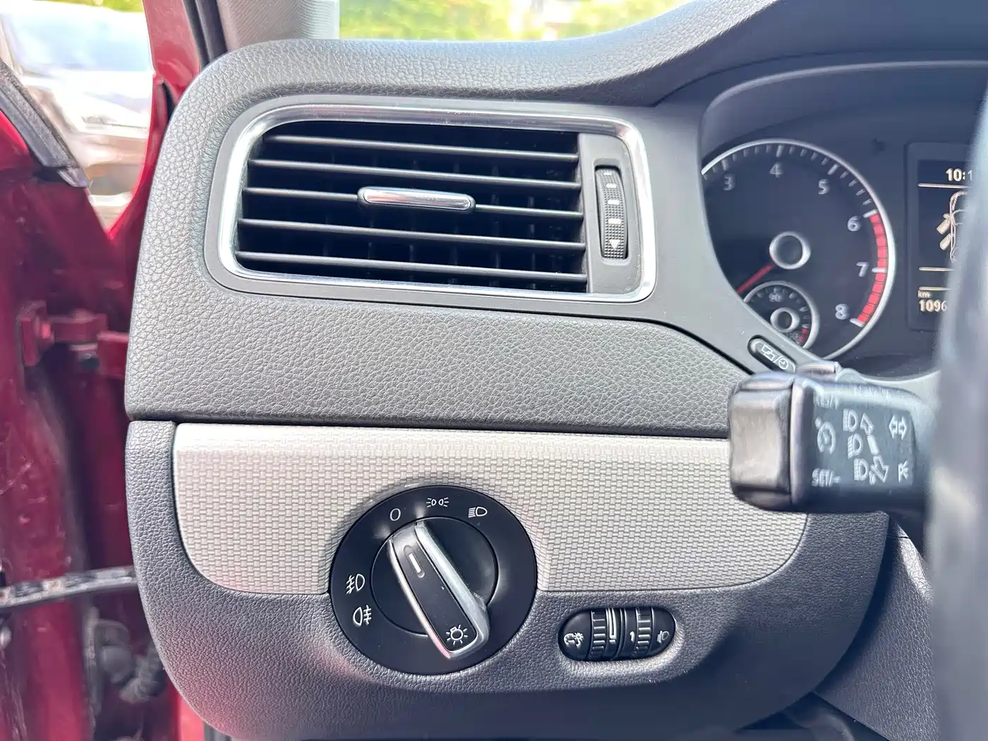 Volkswagen Sagitar 2012 2012 1.4TSI Automatic Luxury