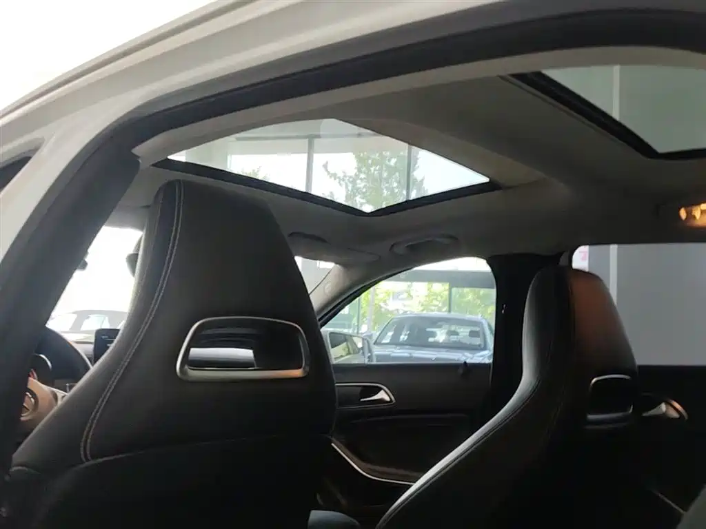 Mercedes-Benz GLA 2019 GLA 200 Fashion фото 14