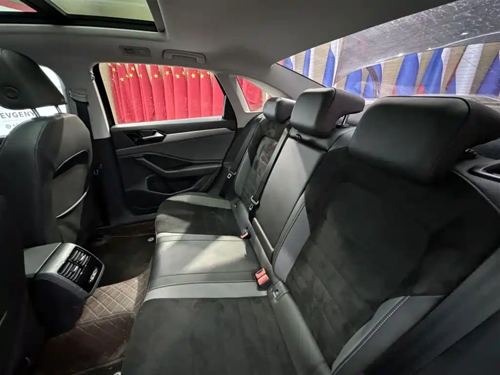 Volkswagen Sagitar 2021 280TSI DSG Luxury Smart Connect фото 22