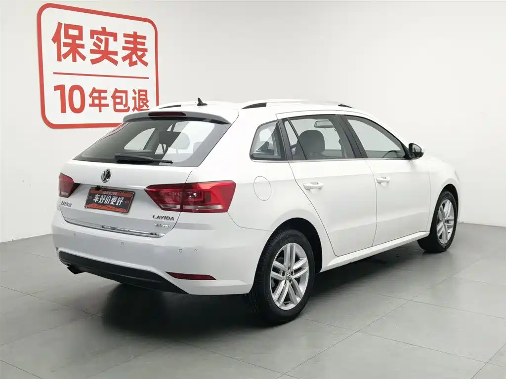 Volkswagen Lavida Tour 2017 180TSI DSG Comfort Edition фото 2