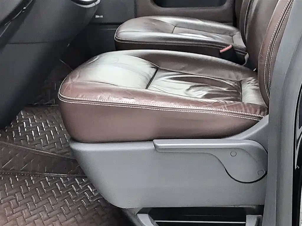 Volkswagen Multivan 2012 2.0TSI 2WD Luxury Edition фото 20