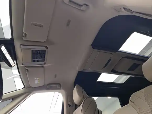 Toyota Vellfire 2023 Crown Hybrid 2.5L HV Ultimate фото 7