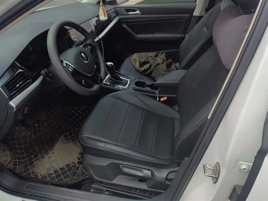 Volkswagen Lavida 2021 1.5L Auto Comfort Edition фото 9