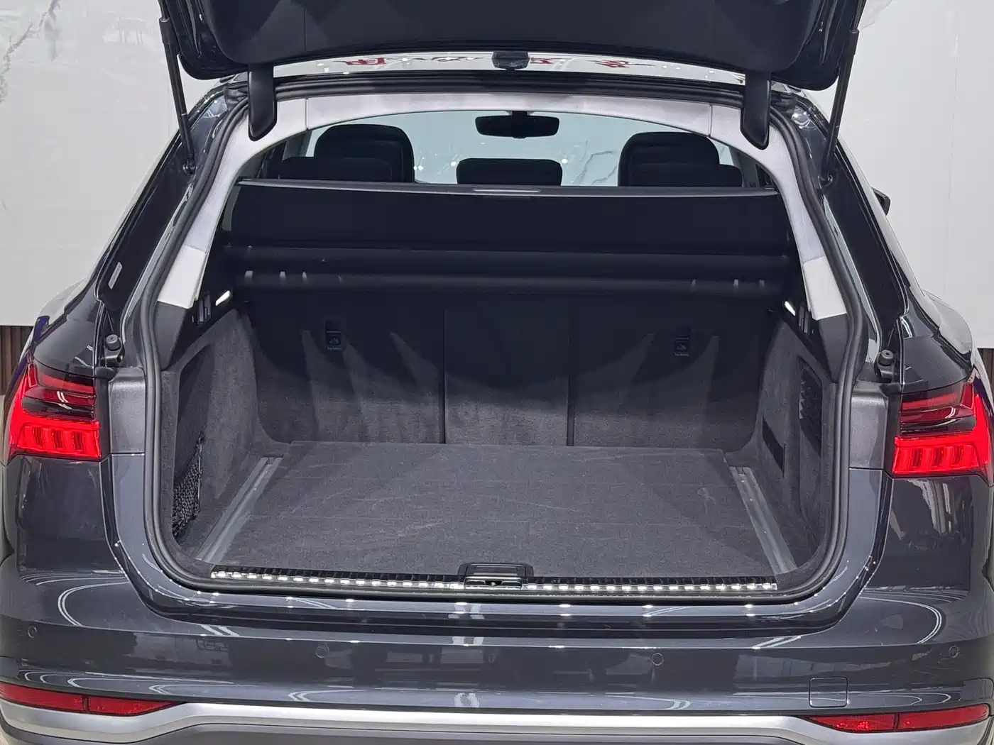Audi A6 (Import) 2022 allroad quattro Explorer 55 TFSI Premium Off-road фото 7