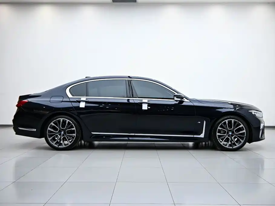 BMW 7 Series 2019 Facelift 730Li M Sport Package фото 6
