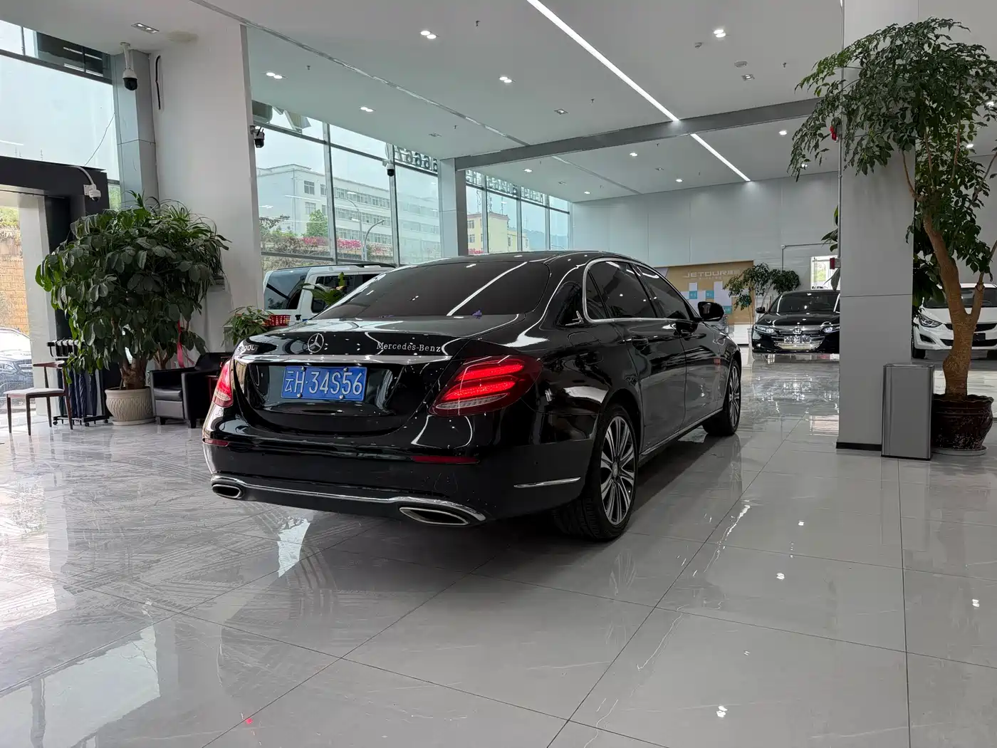 Mercedes-Benz E-Class 2016 E 300 L Fashion Type фото 9